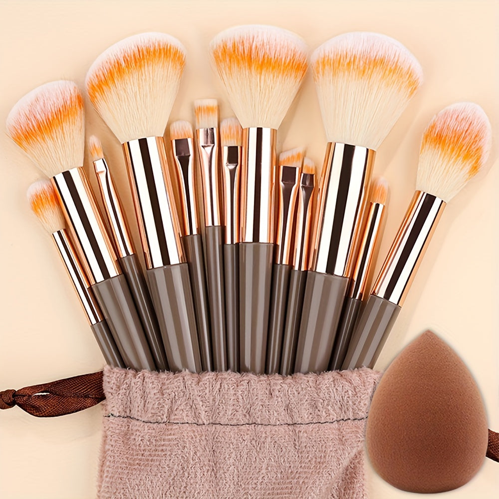 Professional Soft Makeup Brush Set – Fluffy Kabuki Brushes for Face & Eyes