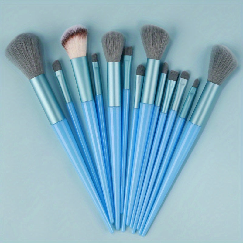 Professional Soft Makeup Brush Set – Fluffy Kabuki Brushes for Face & Eyes