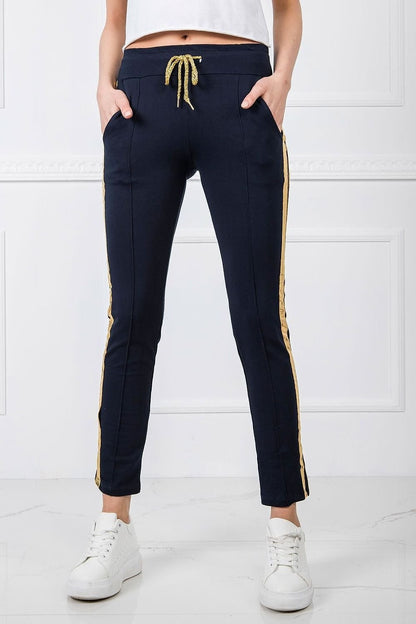 StrideLine – Women’s Sweatpants with Contrast Side Stripes